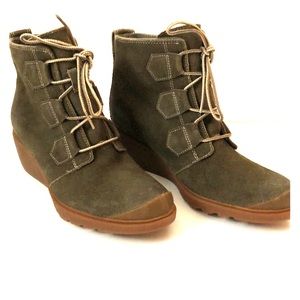 Sorel Wedge boots